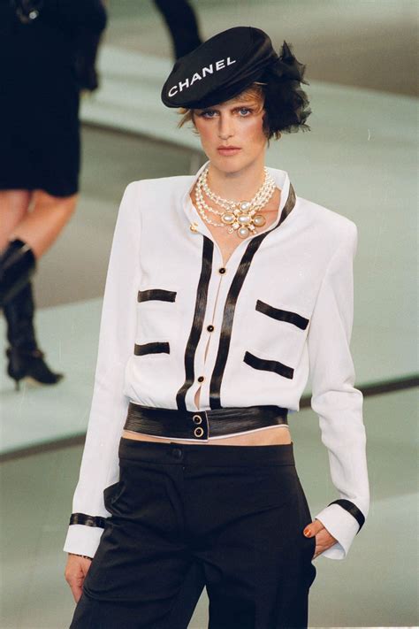 chanel bekannte kleidung|Chanel outfits.